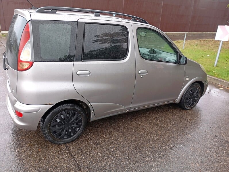 Фотография 7 - Toyota Yaris Verso 2004 г Минивэн