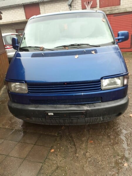 Volkswagen Caravelle 2000 m Vienatūris