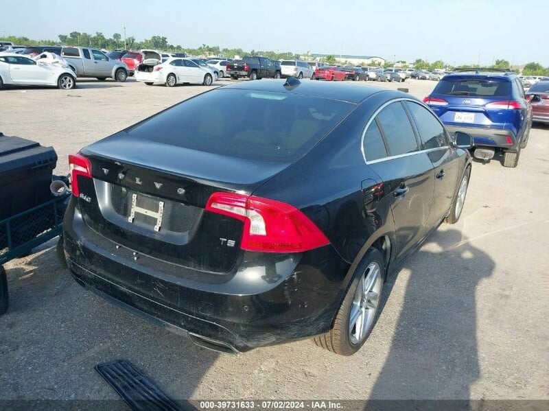 Photo 5 - Volvo S60 2015 y Sedan