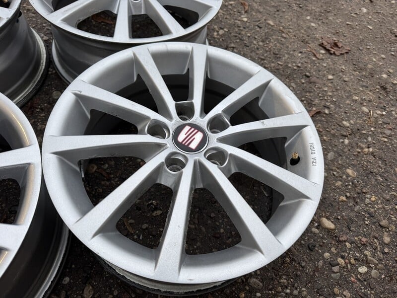 Photo 3 - Seat Siunciam, 6.5J ET35 light alloy R16 rims