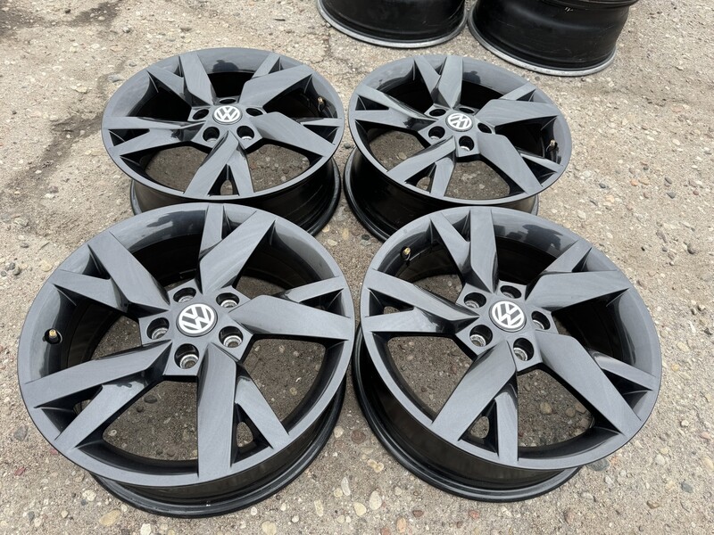 Photo 1 - Volkswagen Siunciam, 6.5J ET46 light alloy R17 rims