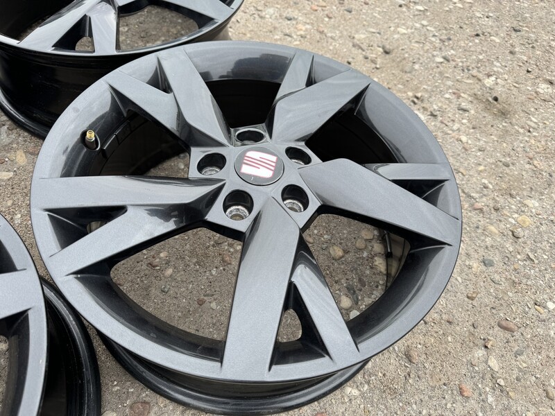 Photo 3 - Seat Siunciam, 6.5J ET46 light alloy R17 rims