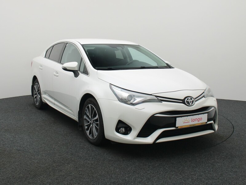 Photo 10 - Toyota Avensis 2015 y Sedan