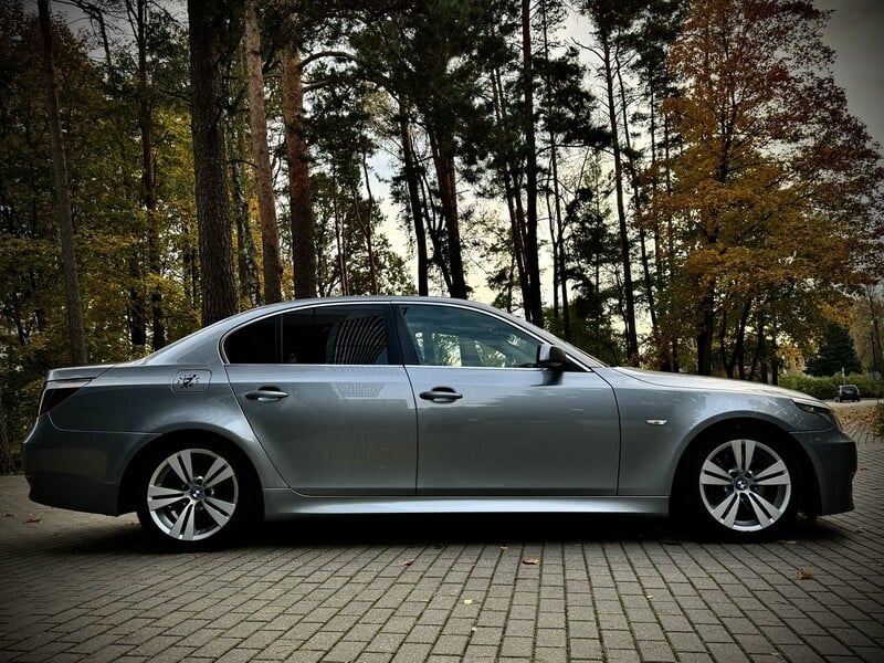 Photo 2 - Bmw 530 E60 2005 y