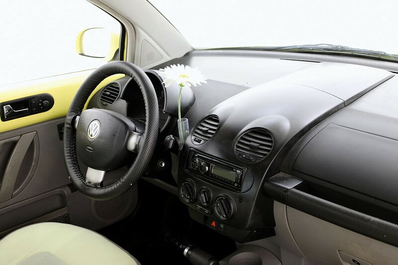 Photo 5 - Volkswagen New Beetle TDI 2001 y