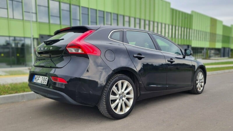 Фотография 3 - Volvo V40 2013 г Хэтчбек