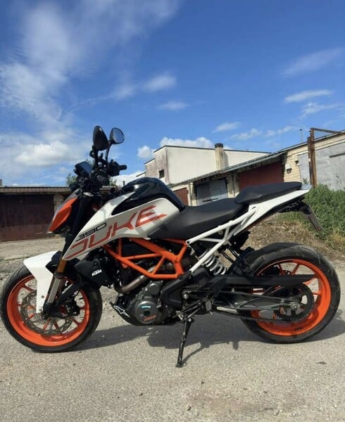 Фотография 3 - KTM Duke 2018 г Классический / Streetbike мотоцикл