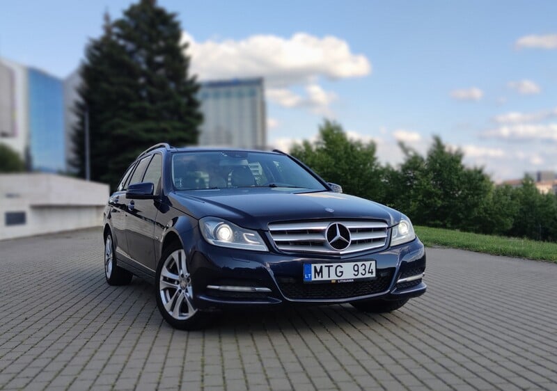 Mercedes-Benz C 250 S204 2012 y