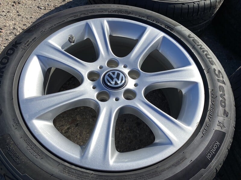 Photo 2 - Volkswagen Siunciam, 7.5J ET37 Transporter light alloy R17 rims