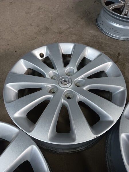 Photo 3 - Opel light alloy R17 rims