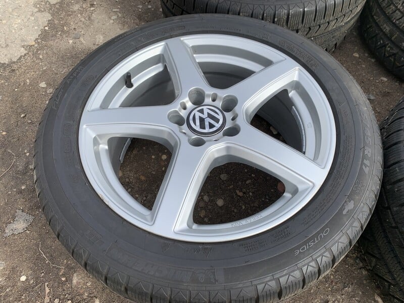 Photo 3 - Volkswagen Siunciam, 7.5J ET47 light alloy R17 rims