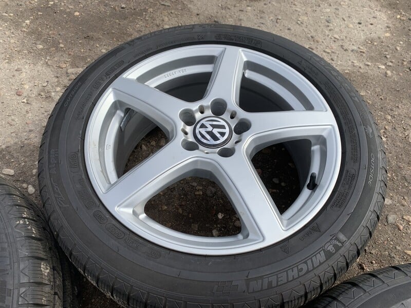 Photo 4 - Volkswagen Siunciam, 7.5J ET47 light alloy R17 rims