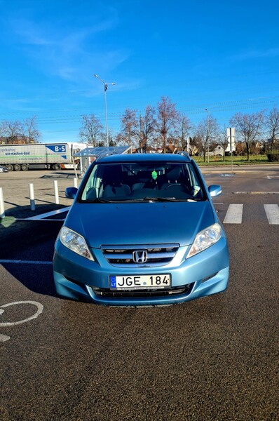 Photo 1 - Honda FR-V 2006 y Hatchback