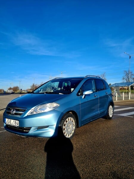 Photo 7 - Honda FR-V 2006 y Hatchback