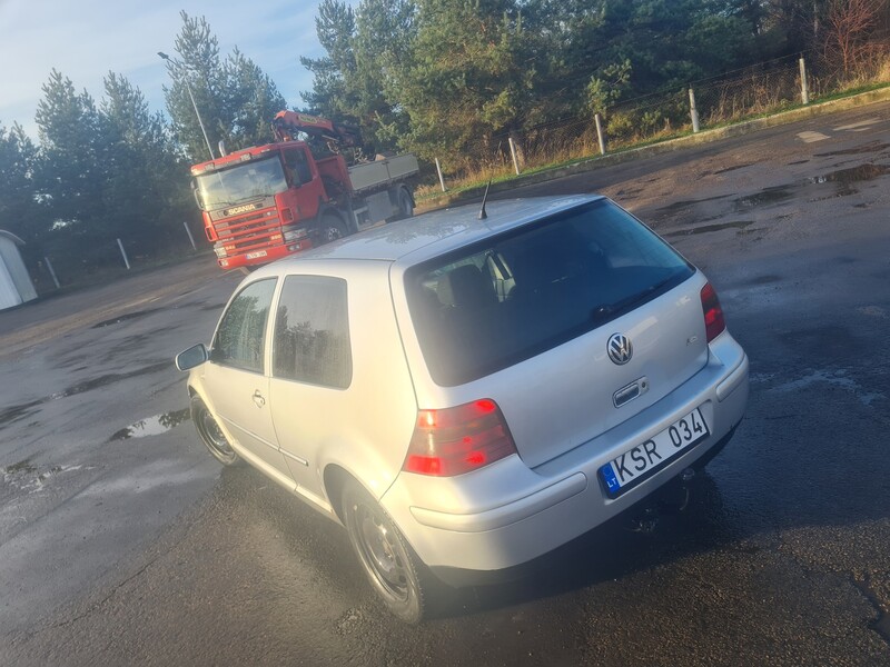 Photo 3 - Volkswagen Golf 2001 y Hatchback