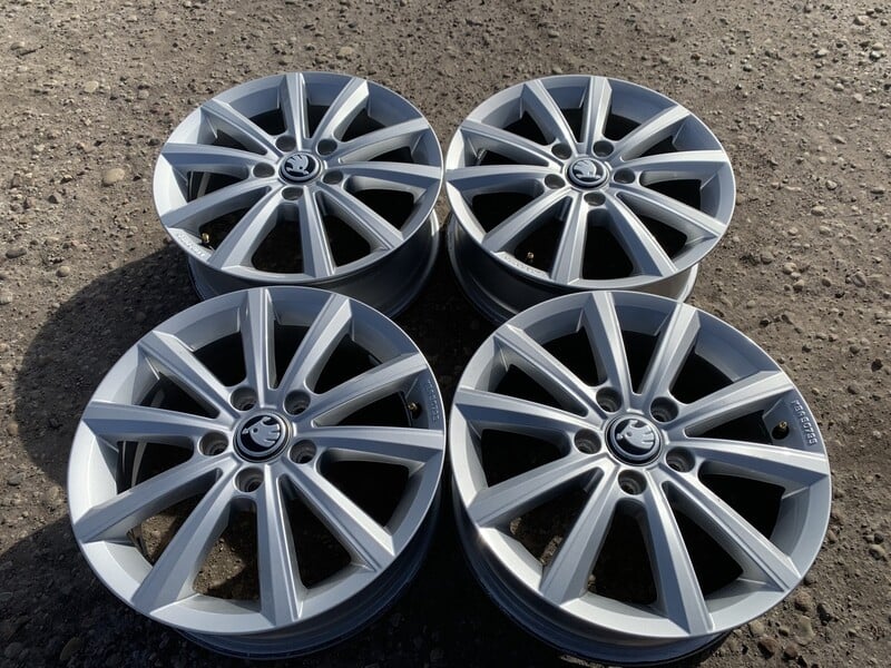 Photo 1 - Skoda Siunciam, 6.5J ET42 light alloy R16 rims