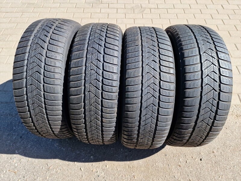 Photo 1 - Pirelli Winter SOTTO ZERO 3 R17 winter tyres passanger car