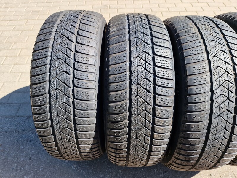 Photo 2 - Pirelli Winter SOTTO ZERO 3 R17 winter tyres passanger car