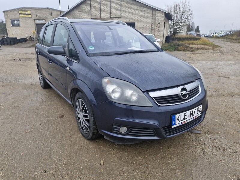 Photo 1 - Opel Zafira 2006 y Van