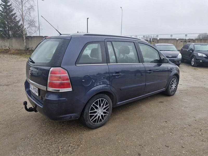 Photo 6 - Opel Zafira 2006 y Van