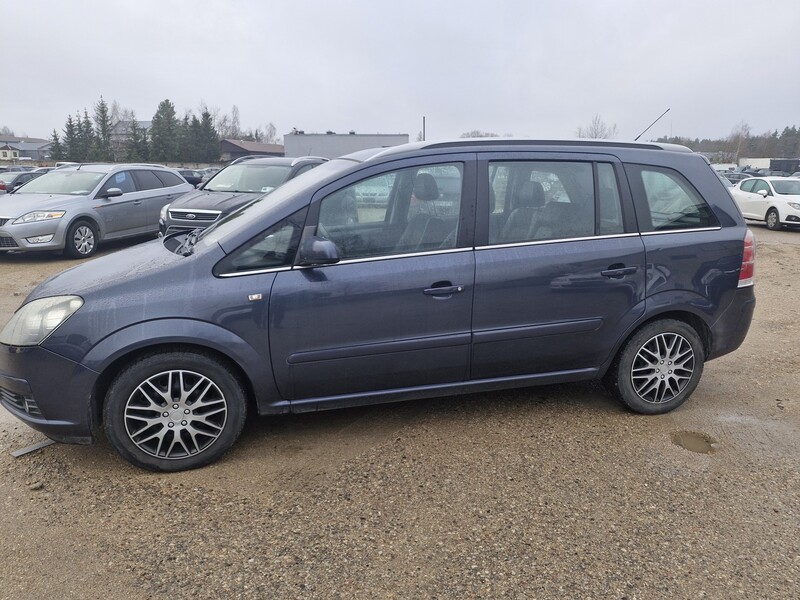 Photo 13 - Opel Zafira 2006 y Van