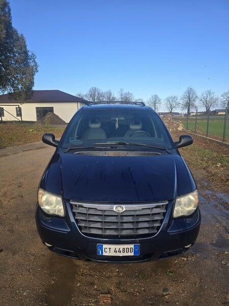 Chrysler Voyager 2006 y Minibus