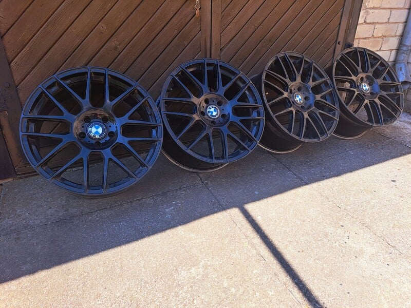 Photo 1 - Light alloy R20 rims