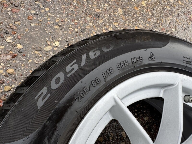 Photo 9 - Pirelli Siunciam, 5mm 2019m R16 winter tyres passanger car