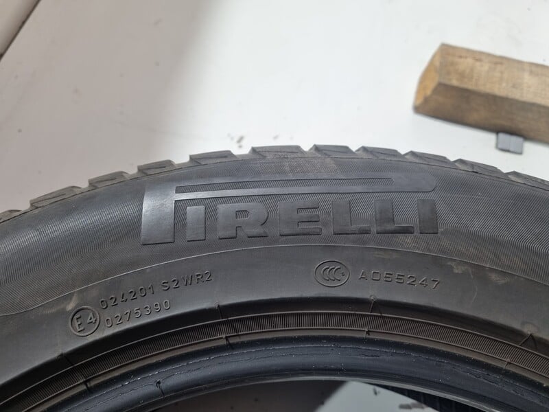 Фотография 7 - Pirelli 5-6mm, 2021m R17 зимние шины для автомобилей