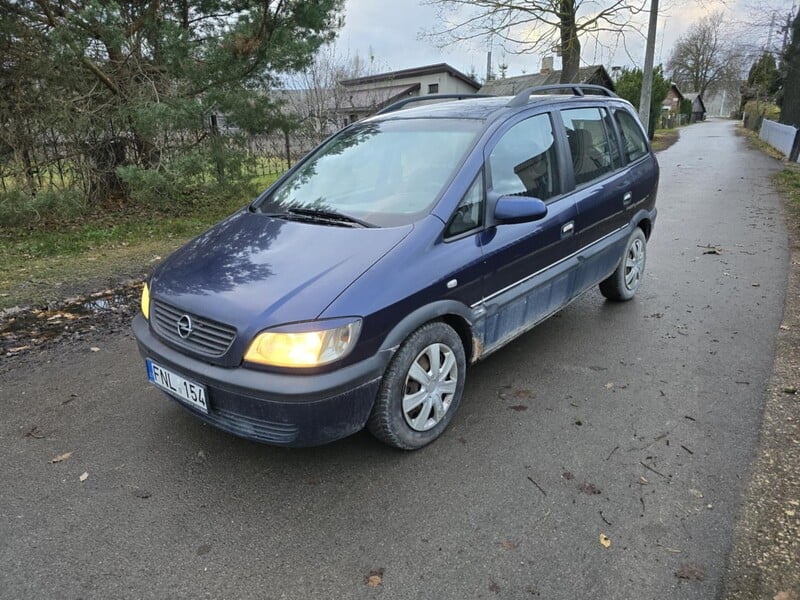 Opel Zafira A 2000 г