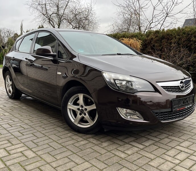 Photo 3 - Opel Astra 2012 y Hatchback