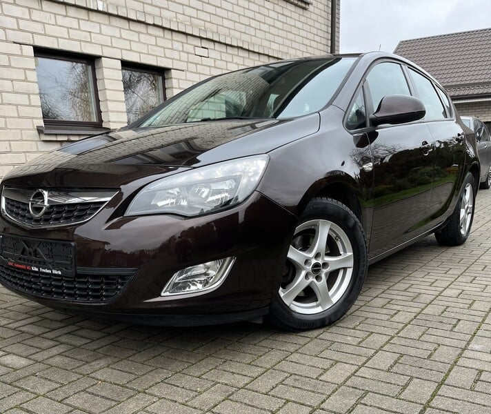 Photo 5 - Opel Astra 2012 y Hatchback