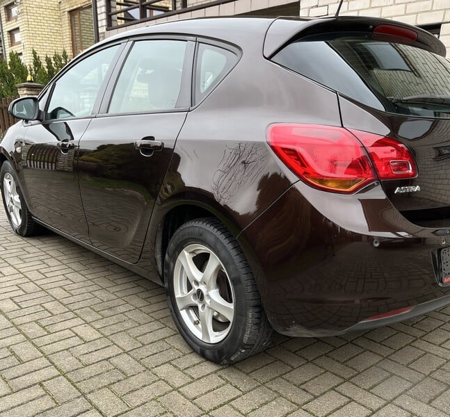 Photo 7 - Opel Astra 2012 y Hatchback