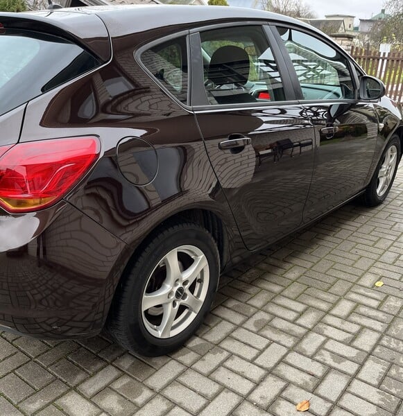 Photo 8 - Opel Astra 2012 y Hatchback