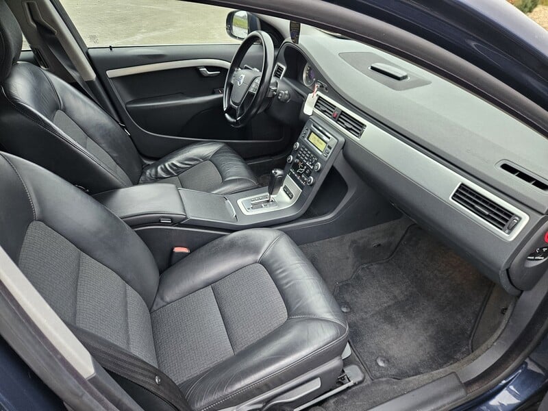 Photo 11 - Volvo V70 III 2011 y