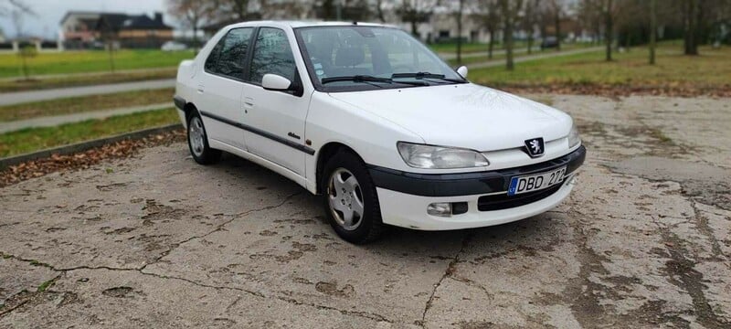 Peugeot 306 1998 г Седан