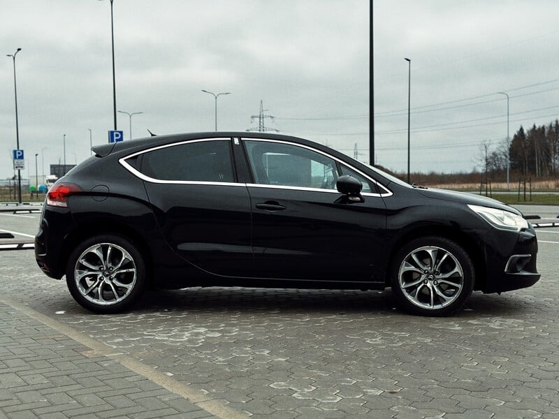 Photo 3 - Citroen DS4 2012 y Hatchback