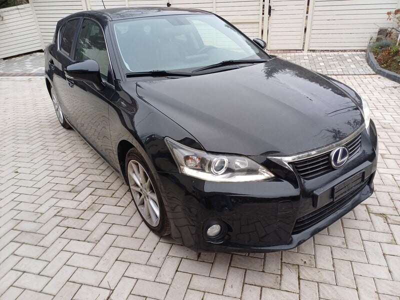 Фотография 1 - Lexus CT 200h 2011 г Хэтчбек