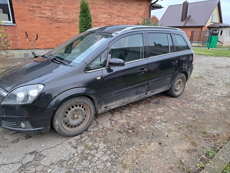 Photo 1 - Opel Zafira 2006 y Van