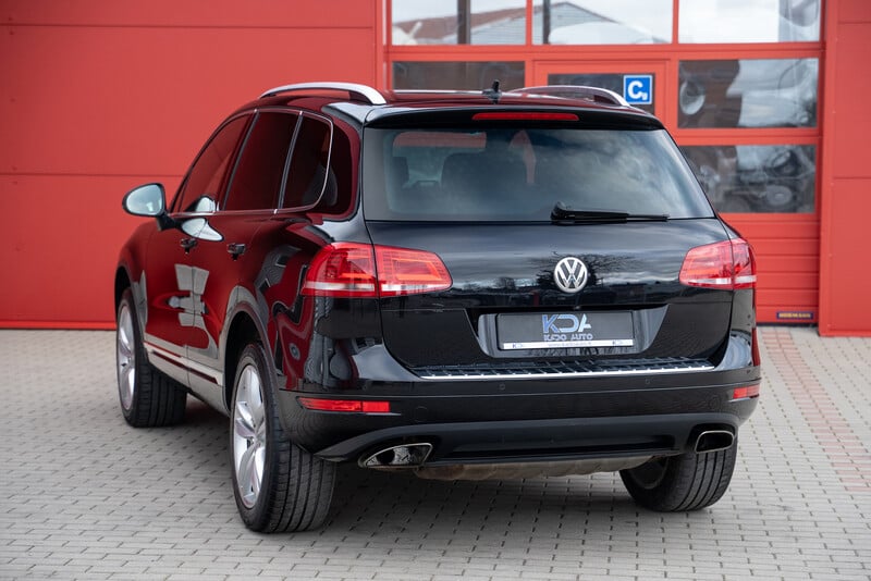 Фотография 8 - Volkswagen Touareg II 2012 г