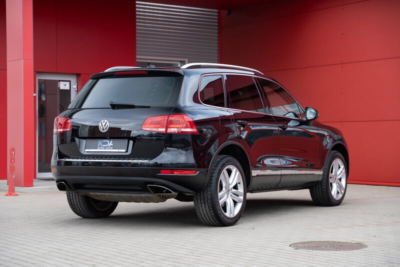 Фотография 11 - Volkswagen Touareg II 2012 г