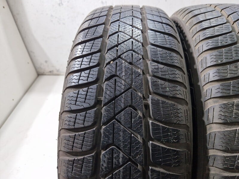 Photo 2 - Pirelli 6-7mm R16 winter tyres passanger car