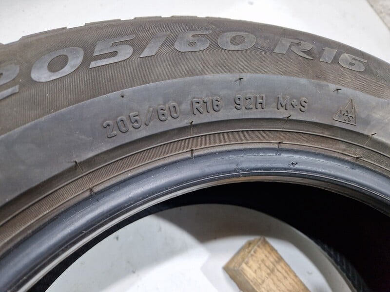 Photo 6 - Pirelli 6-7mm R16 winter tyres passanger car