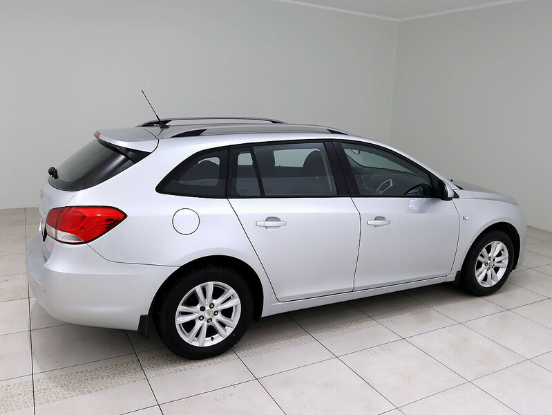 Nuotrauka 3 - Chevrolet Cruze 2014 m Universalas