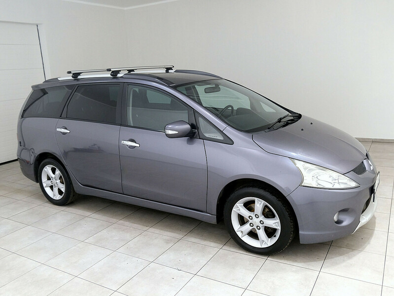 Photo 1 - Mitsubishi Grandis 2009 y Van