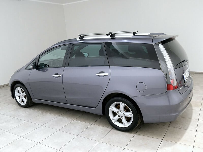 Photo 4 - Mitsubishi Grandis 2009 y Van