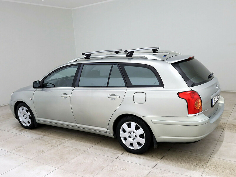 Photo 4 - Toyota Avensis 2003 y Wagon