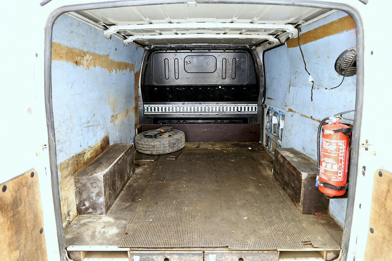 Photo 7 - Ford Transit 2009 y Heavy minibus