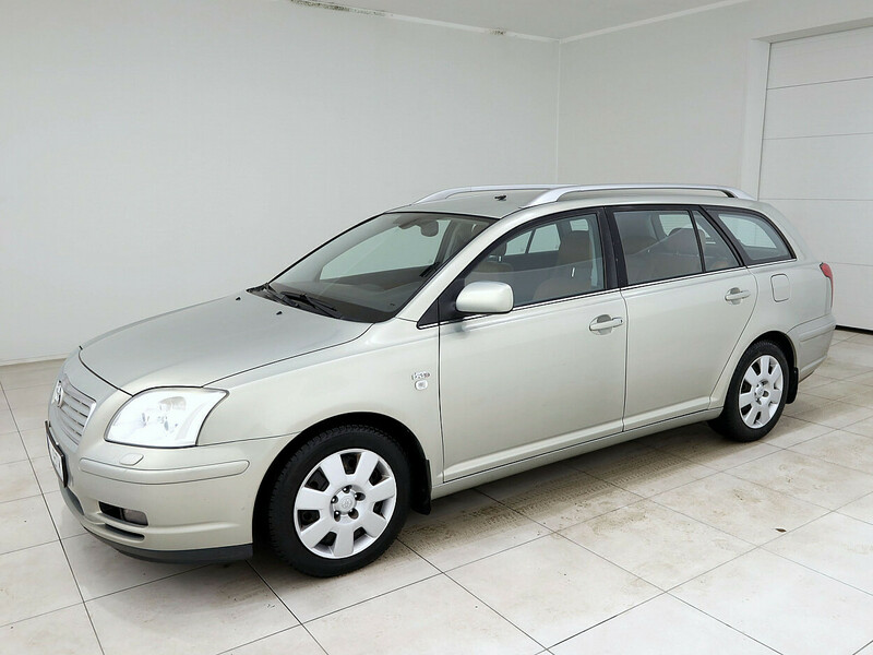 Photo 2 - Toyota Avensis 2004 y Wagon