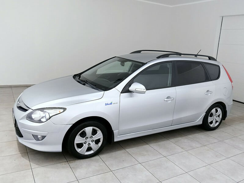 Photo 2 - Hyundai i30 2011 y Wagon